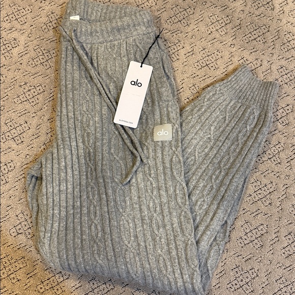 ALO Yoga Pants - Alo NWT Cable Knit Winter Bliss Pant Grey Large